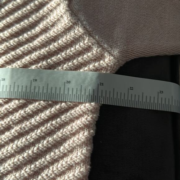 Chaps Pink V Neck Knitted Sweater with Silver Shimmers Size Large NWT - Picture 8 of 12